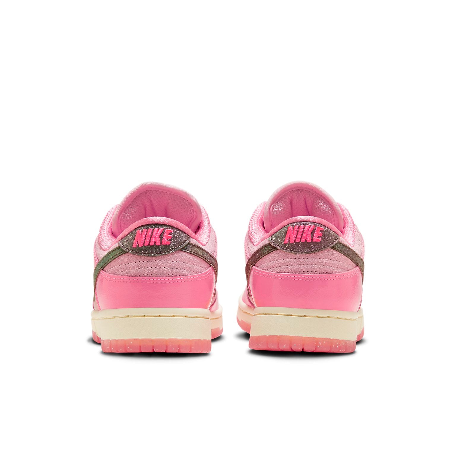 Nike Dunk Low 'Barbie'