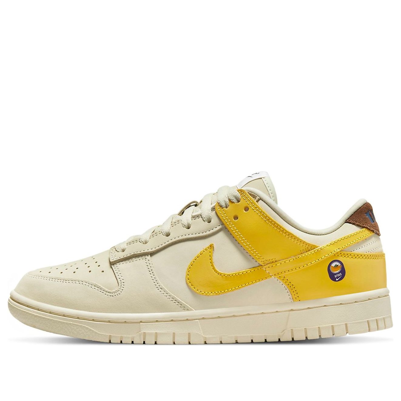 Nike Dunk Low LX 'Banana'